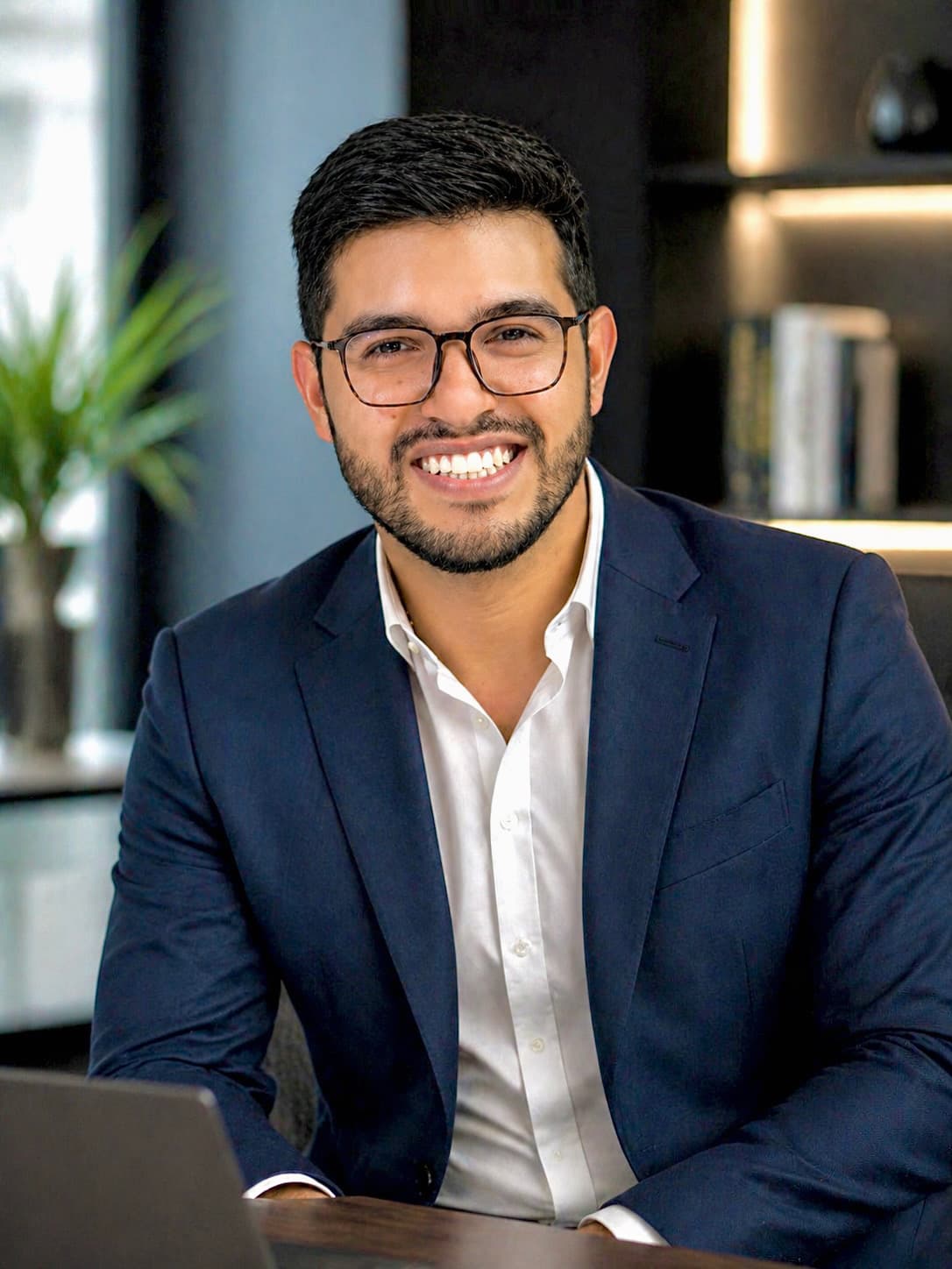 Mateo Silva — Consultor Financiero Corporativo